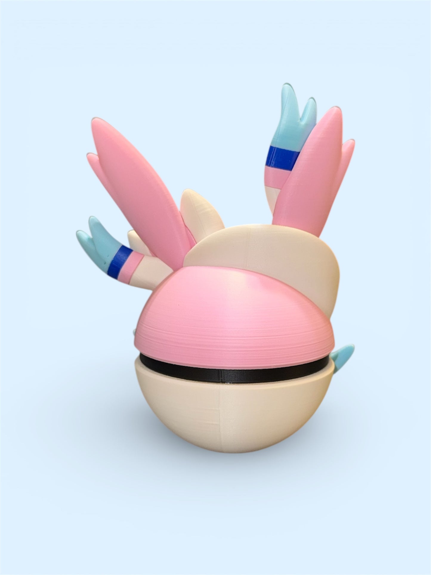 Sylveon-Themed 3D-Printed Display Pokéball (#700)