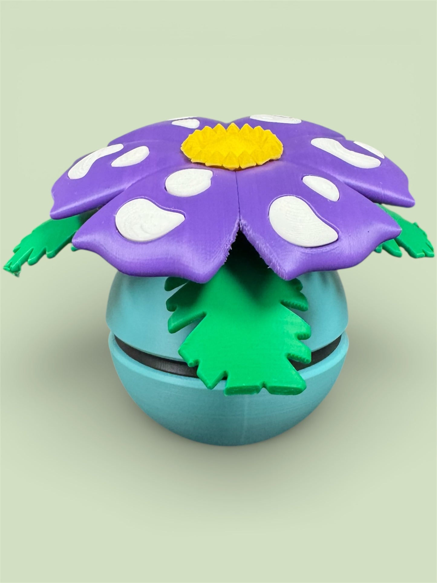 🌿 Venusaur–Themed 3D-Printed Display Pokéball (#003)